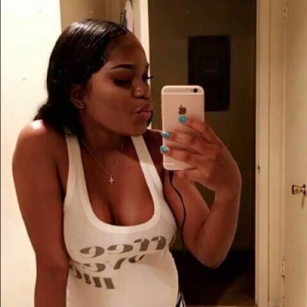 Meet your Posher, Cayce